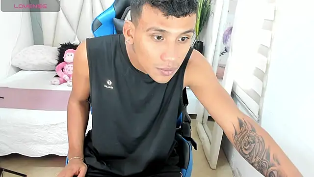 Snapshot of Backsex_boy chatting on February 1, 2025, 3:50 pm Backsex boy online show from February 1, 2025, 3:50 pm