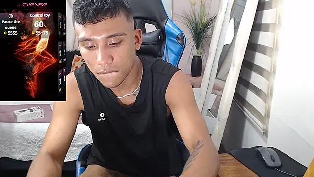 Snapshot of Backsex_boy chatting on February 20, 2025, 12:41 am Backsex boy online show from February 20, 2025, 12:41 am