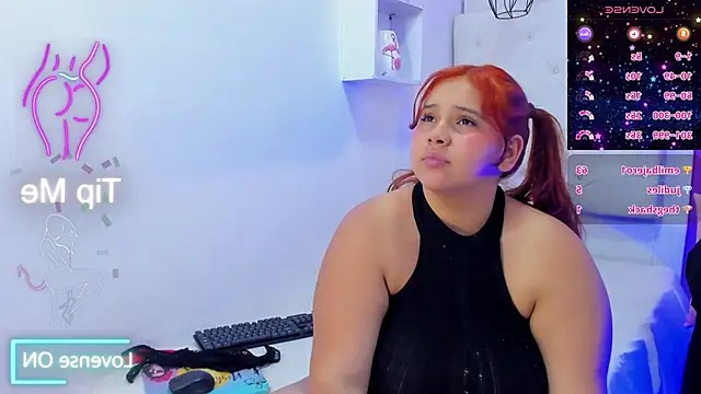 Snapshot of Alanna_hot3 chatting on January 21, 2025, 10:41 pm Alanna hot3 online show from January 21, 2025, 10:41 pm