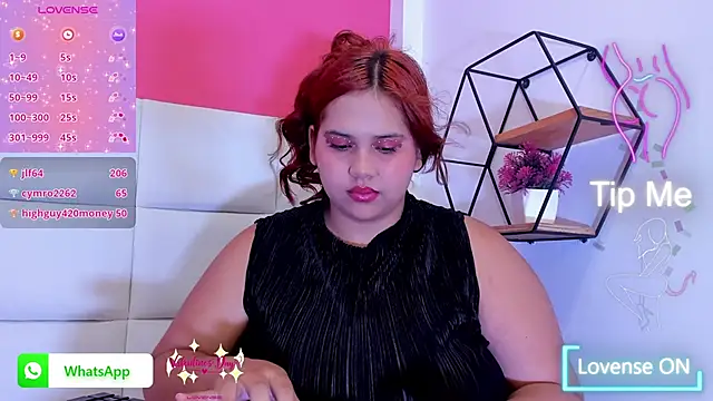 Snapshot of Alanna_hot3 chatting on February 15, 2025, 1:53 am Alanna hot3 online show from February 15, 2025, 1:53 am