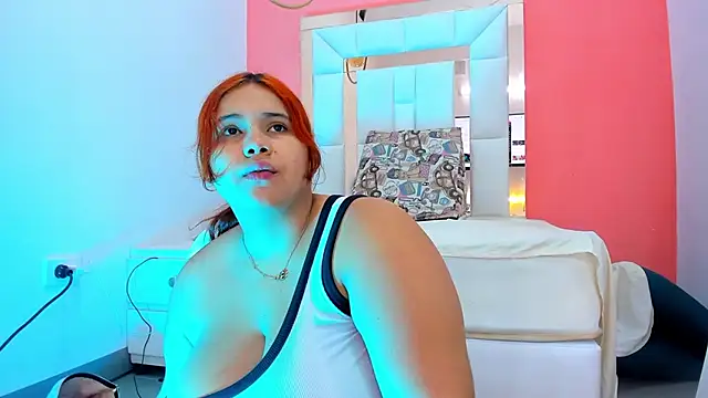 Snapshot of Alanna_hot3 chatting on February 25, 2025, 7:36 pm Alanna hot3 online show from February 25, 2025, 7:36 pm