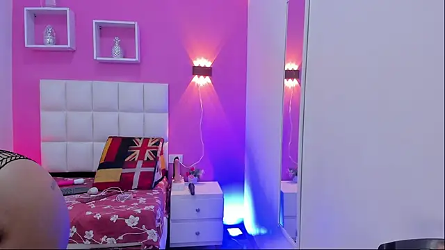 Snapshot of Alanna_hot3 chatting on November 2, 2025, 12:07 pm Alanna hot3 online show from November 2, 2025, 12:07 pm