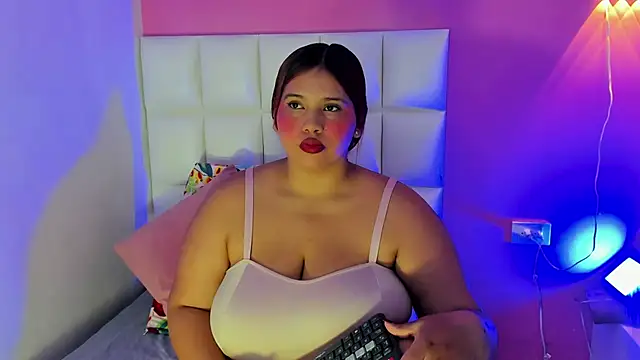 Alanna hot3 online show from March 28, 2026, 3:44 pm