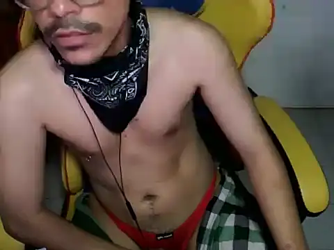 cloudyth1994 online show from February 26, 2025, 5:07 pm