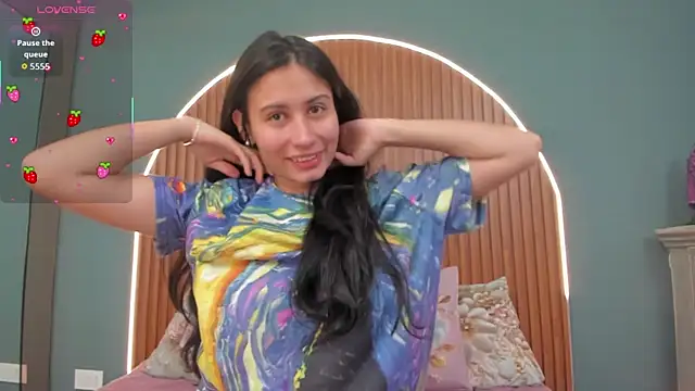 NayeCloud online show from December 2, 2025, 3:34 am