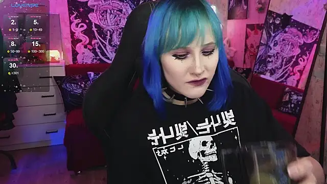 little Elika online show from October 3, 2025, 9:56 pm