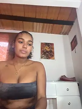 aleja montiel   online show from March 4, 2025, 1:06 pm