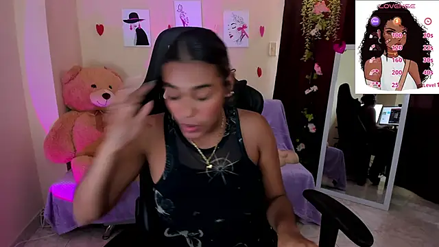 aleja montiel   online show from March 13, 2025, 12:56 pm