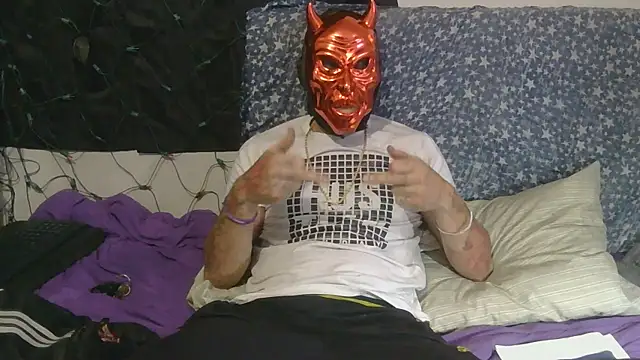 Snapshot of TheOneYouLove69 chatting on October 22, 2025, 12:00 am TheOneYouLove69 online show from October 22, 2025, 12:00 am