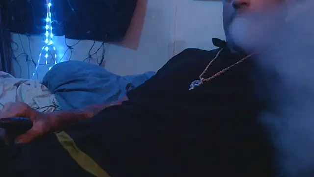 Snapshot of TheOneYouLove69 chatting on November 30, 2025, 4:38 am TheOneYouLove69 online show from November 30, 2025, 4:38 am