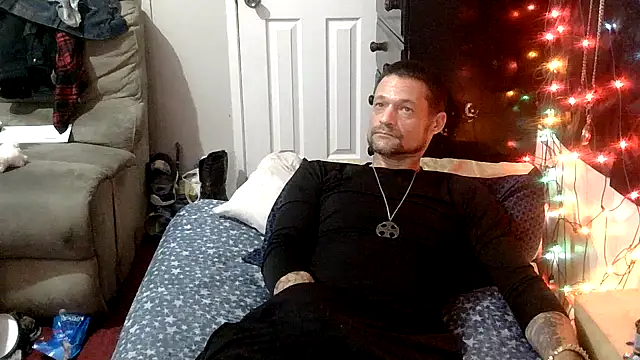 TheOneYouLove69 online show from January 15, 2026, 8:45 pm