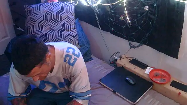 TheOneYouLove69 online show from February 12, 2026, 4:24 pm