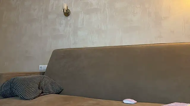 Snapshot of weshycouple chatting on January 17, 2026, 7:17 pm weshycouple online show from January 17, 2026, 7:17 pm