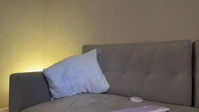 weshycouple online show from April 15, 2026, 3:02 am