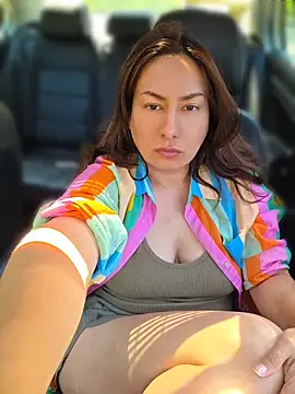 xLadyScarlettx online show from April 18, 2026, 4:22 pm