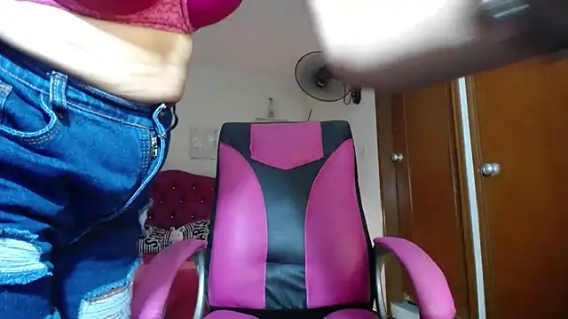 Snapshot of danielle_rose_1 chatting on January 3, 2025, 10:08 pm danielle rose 1 online show from January 3, 2025, 10:08 pm