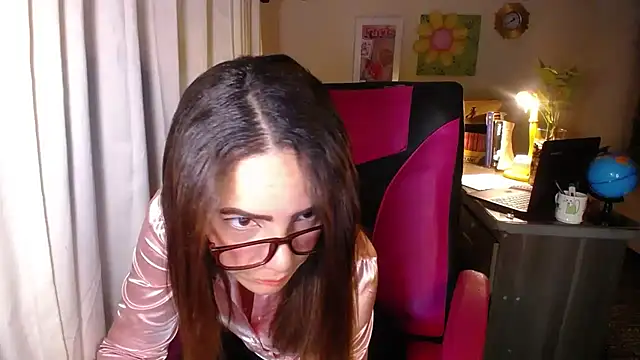 danielle rose 1 online show from May 26, 2026, 2:35 pm