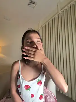 Snapshot of marce_algara chatting on February 27, 2026, 11:05 pm marce algara online show from February 27, 2026, 11:05 pm