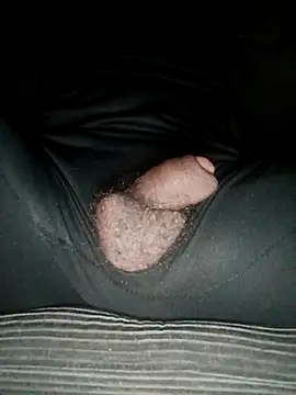 Snapshot of negosaliente chatting on December 22, 2025, 6:21 am negosaliente online show from December 22, 2025, 6:21 am