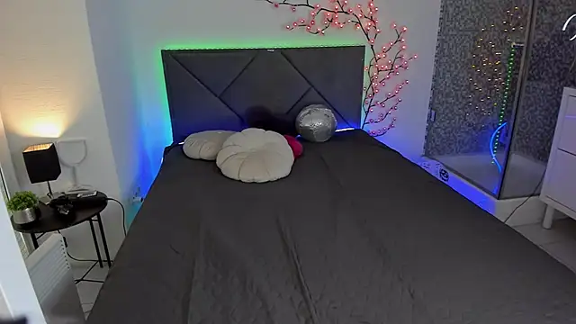 CassieEvans online show from December 4, 2025, 6:34 am