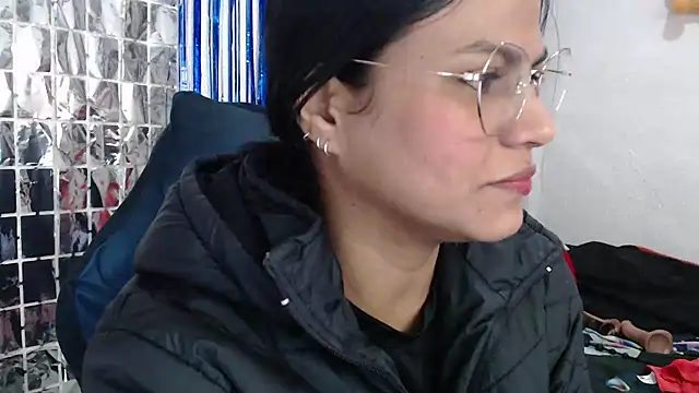 SweetAlmaa online show from September 25, 2025, 9:35 am