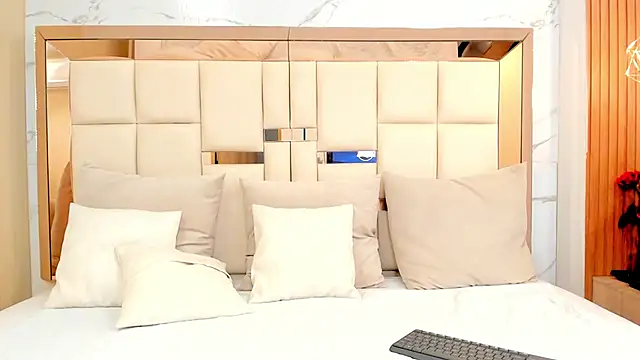 fabiana rodriguez online show from February 12, 2025, 10:59 pm