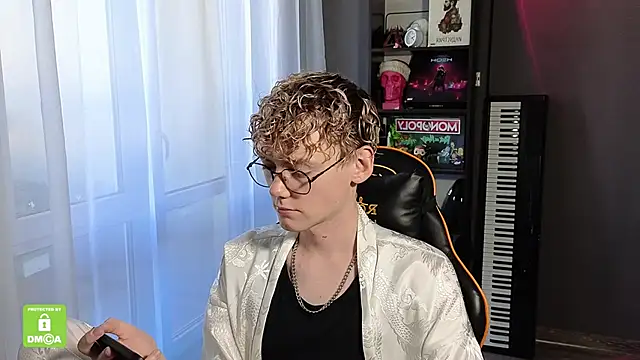 Keytaro online show from September 22, 2025, 6:37 am