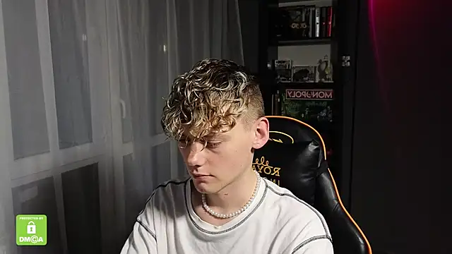 Keytaro online show from November 11, 2025, 11:27 pm