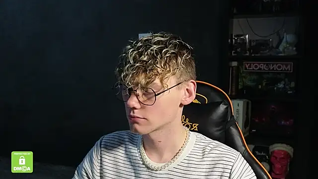 Keytaro online show from November 28, 2025, 9:23 am