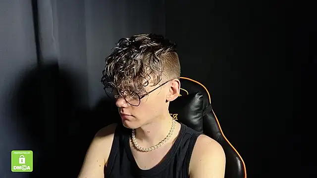 Keytaro online show from January 14, 2026, 8:58 pm