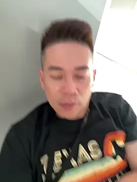 Kensushi3030 online show from May 24, 2026, 1:27 pm