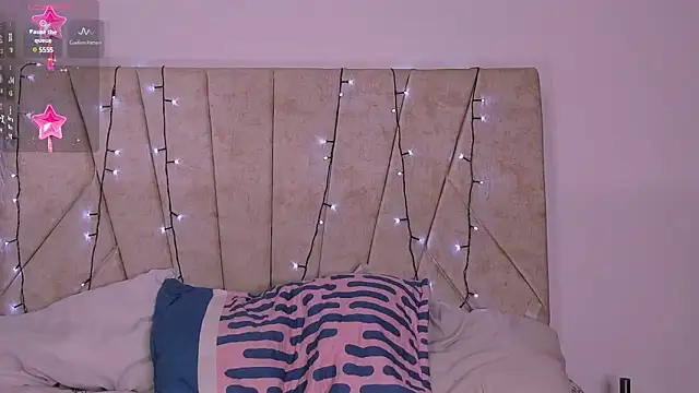 Snapshot of Kaela18 chatting on December 30, 2024, 1:25 pm Kaela18 online show from December 30, 2024, 1:25 pm