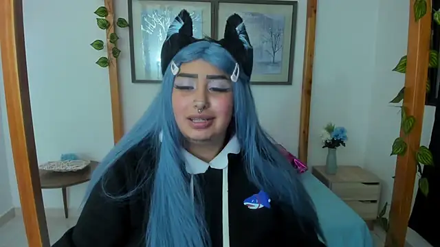 lussyevans24 online show from March 21, 2025, 7:00 am