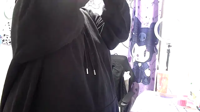 lussyevans24 online show from November 7, 2025, 6:02 am