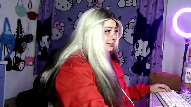 lussyevans24 online show from April 17, 2026, 3:20 am