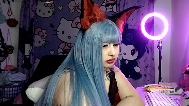 Snapshot of lussyevans24 chatting on June 16, 2026, 5:21 am lussyevans24 online show from June 16, 2026, 5:21 am