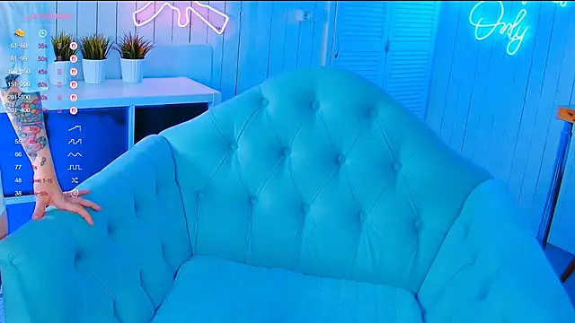 My toys pink online show from October 24, 2025, 5:15 am