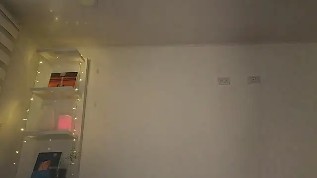 lissi S online show from March 7, 2025, 3:40 am