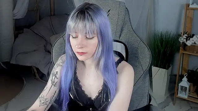 LexiWenford online show from December 19, 2025, 12:34 pm