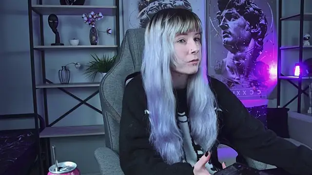 LexiWenford online show from March 18, 2026, 2:58 am