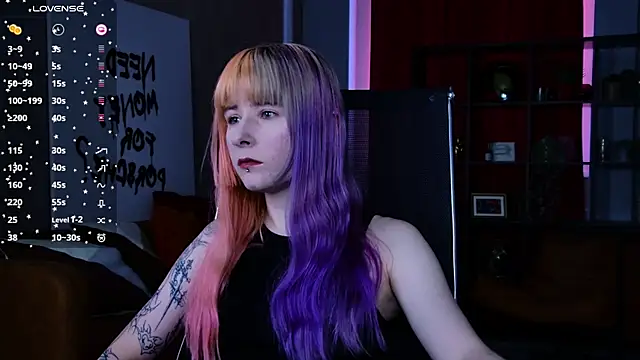 LexiWenford online show from July 29, 2026, 4:43 am