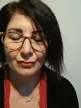 Viola8p online show from November 19, 2025, 2:39 pm