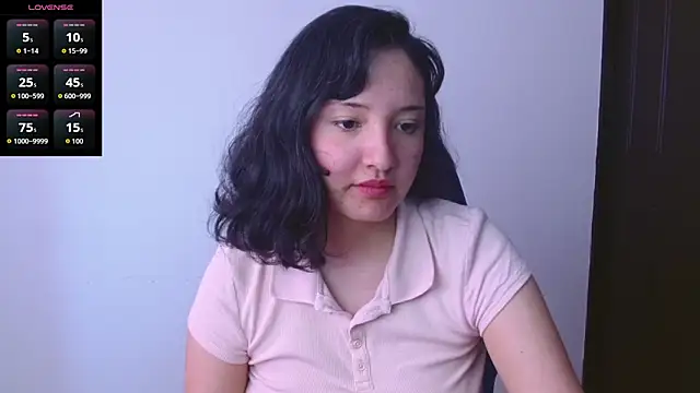 alexaa08 online show from February 12, 2026, 7:53 pm