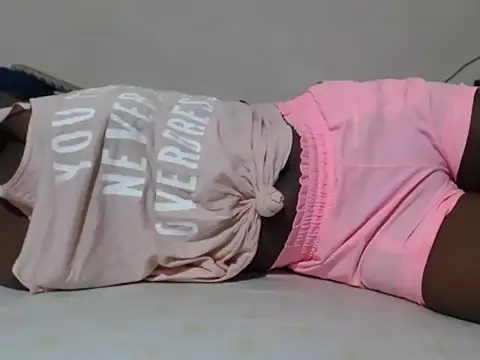 Petite doll20 online show from October 18, 2025, 5:57 pm