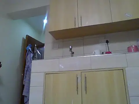 Petite doll20 online show from April 18, 2026, 5:39 pm