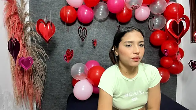 monse 02 online show from February 16, 2025, 1:38 pm