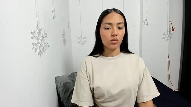 monse 02 online show from December 15, 2025, 12:53 pm