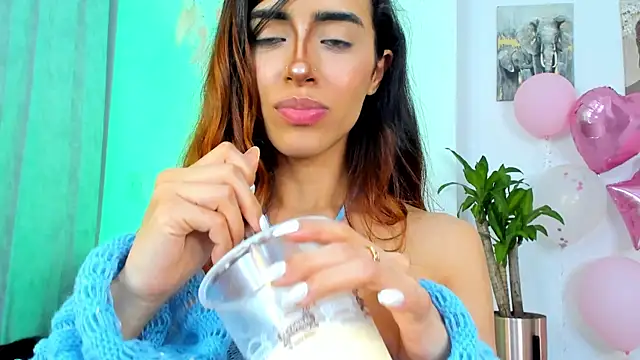 StormiRusso online show from February 7, 2025, 8:22 am