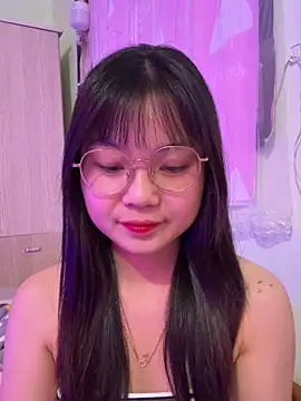 Maeve2k5 online show from November 20, 2025, 7:52 am