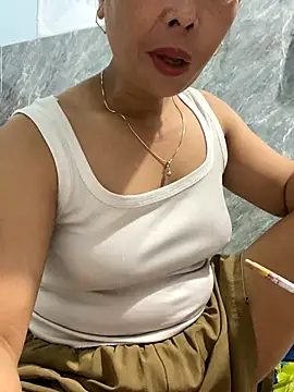 Linaannn online show from October 29, 2025, 11:01 am